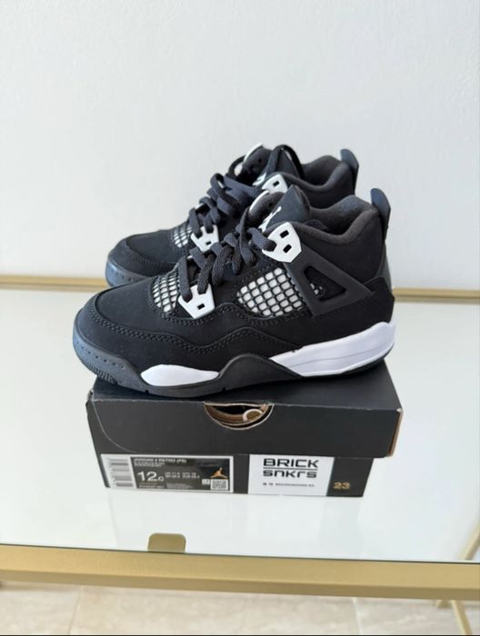 Jordan 4 White Thunder