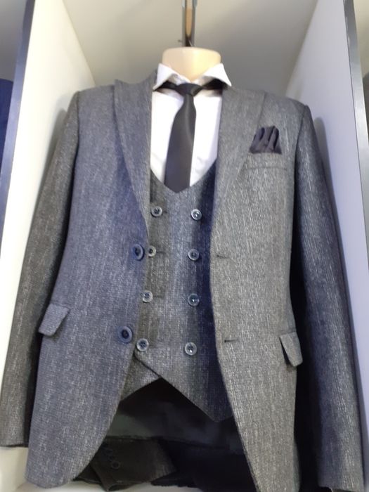 Kostyumla sotiladi 500 ta dona optom. Hammasini 40 mln ga bervoram