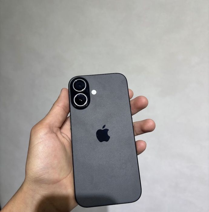 iPhone 16 92% заряда
