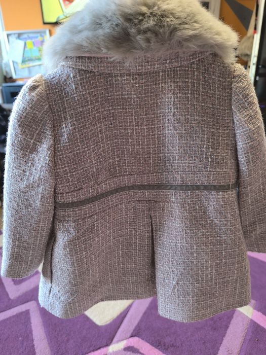 Детско палтенце.