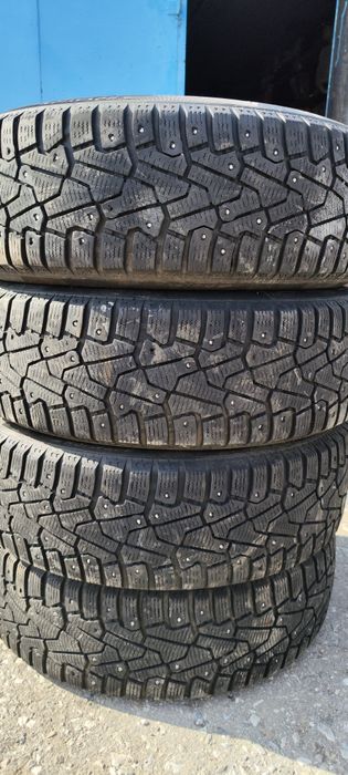 Продам зимние шины Pirelli ICE ZERO. Размер 185/65R15.