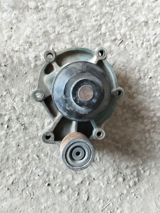 Водяной насос от Хова