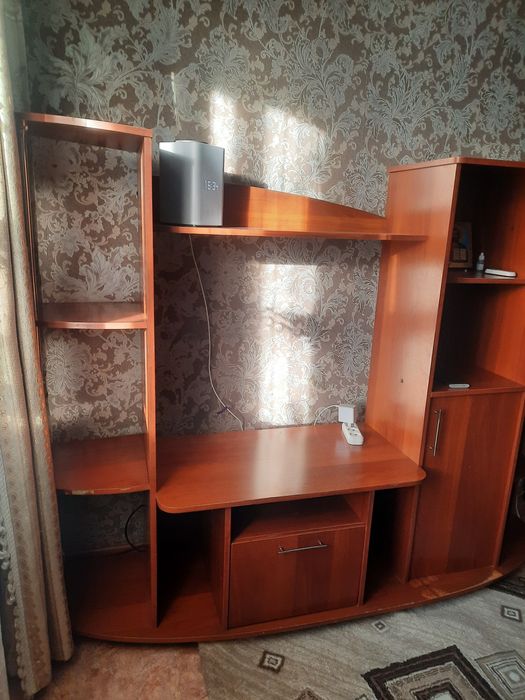 Продам б/у стенку