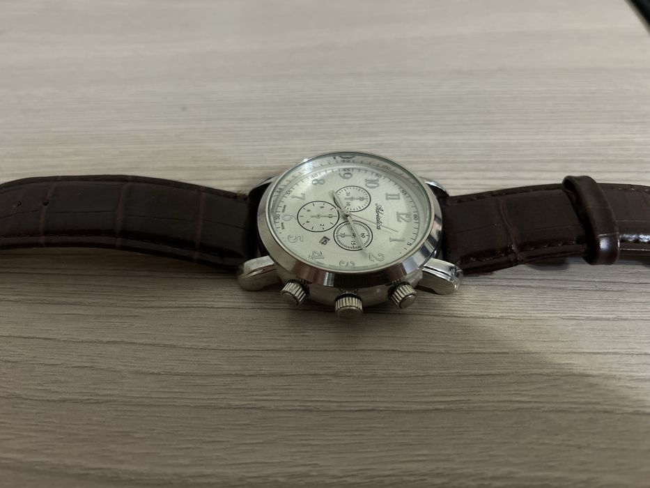 Швейцарские часы Adriatica