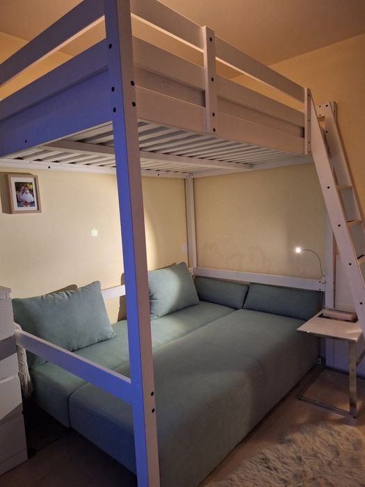 Практична спалня със стълба