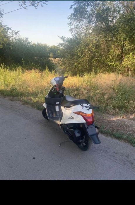Продам скутер Suzuki
