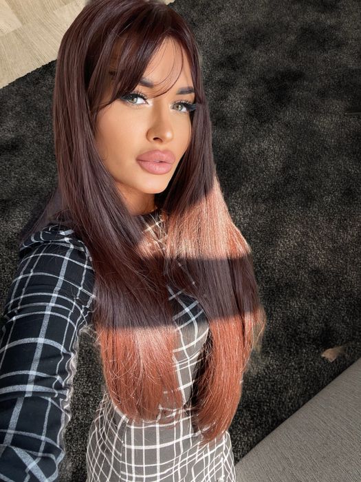 Peruca lunga  saten ciocolatiu