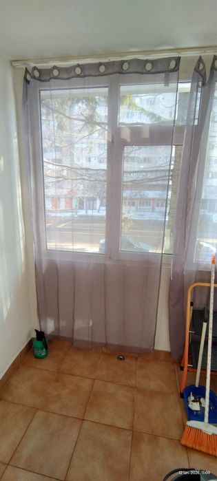 Inchiriez ap. 2 Camere et.1 Dorobanti/bariera