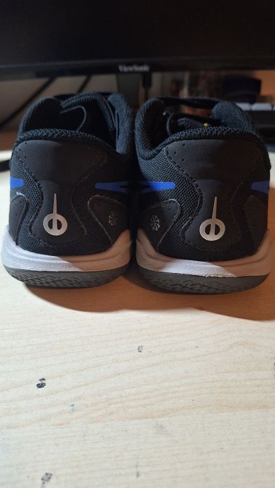 Ghete de fotbal pentru sintetic