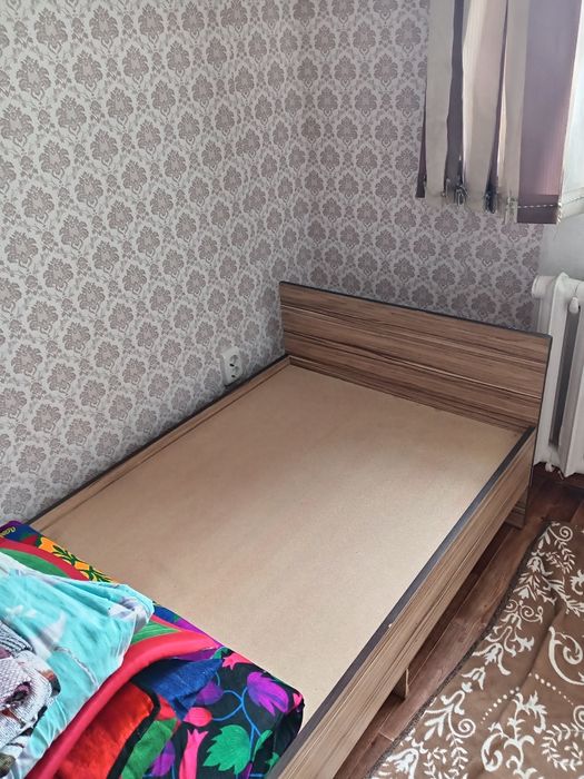 Продам кровати односпальные б.у.