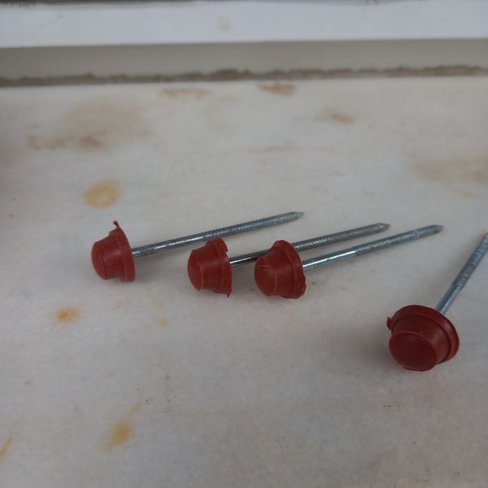 Cuie cu garnitura pentru acoperis