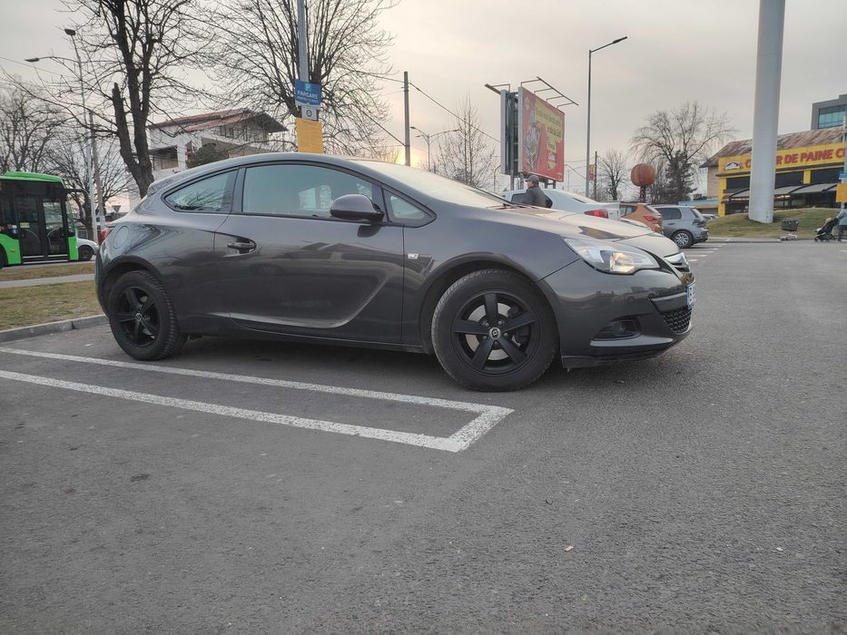 Opel astra j gtc 2013