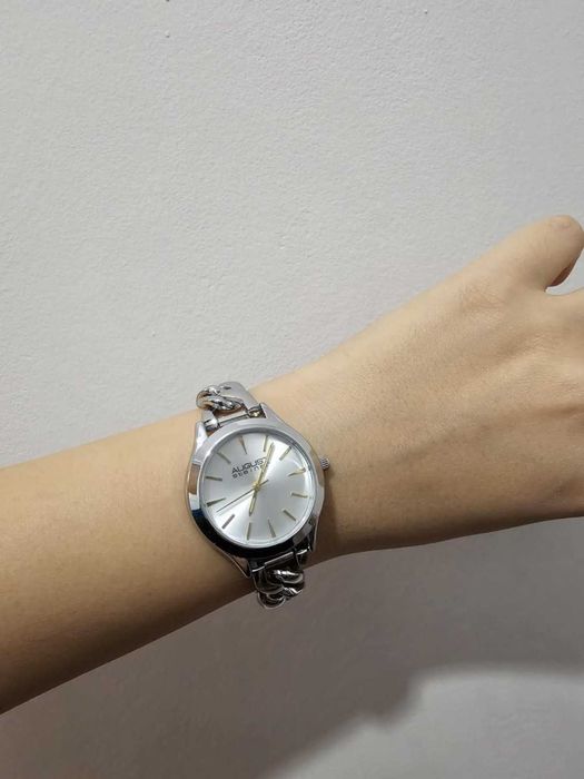 August Steiner
Комплект от 3 часовника