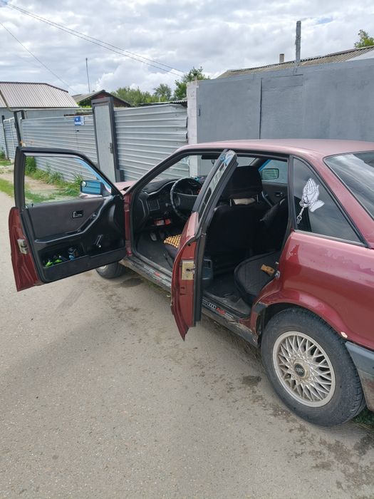 Продам 80 ауди .