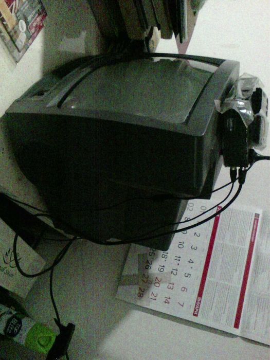 продавам телевизор филипс с тунер стронг