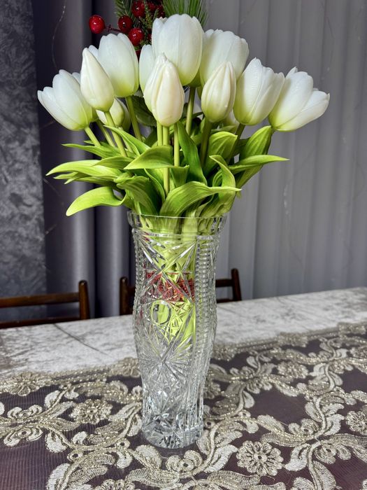 Хрустальные вазы для цветов