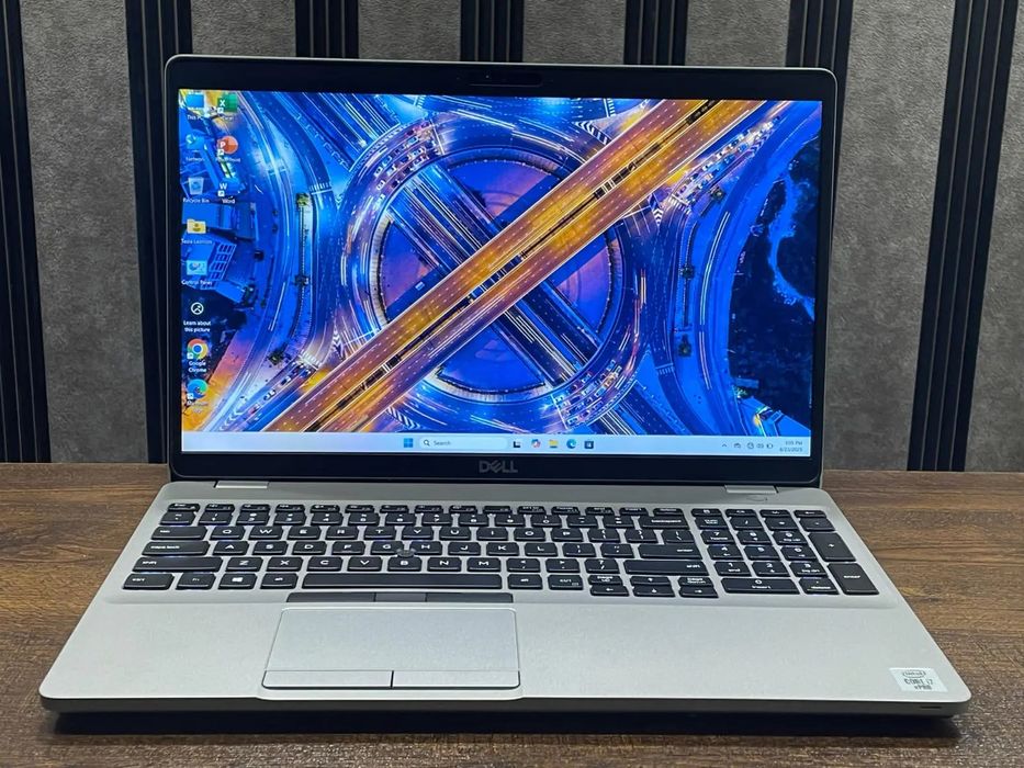 DELL Pro 5510 i7 Gen10, RAM 16Gb, SSD 500gb ,16inch IPS, baterie noua, taste LED