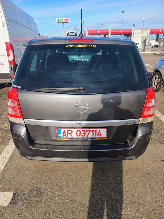 Vând sau schimb cu golf 5