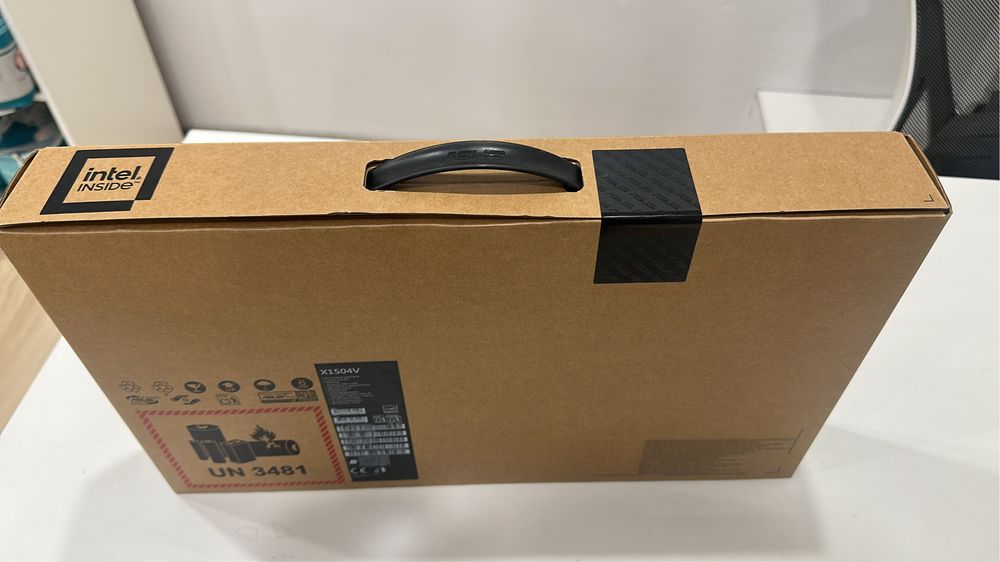 ASUS X1504VA Windows установлен