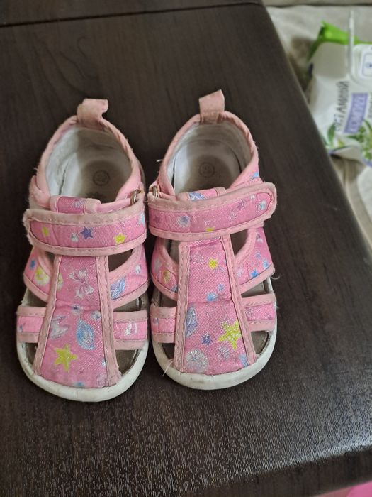 Сандалии в садик