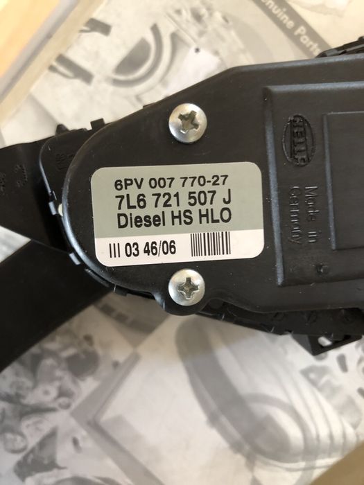 Pedala de acceleratie originala Volkswagen Touareg