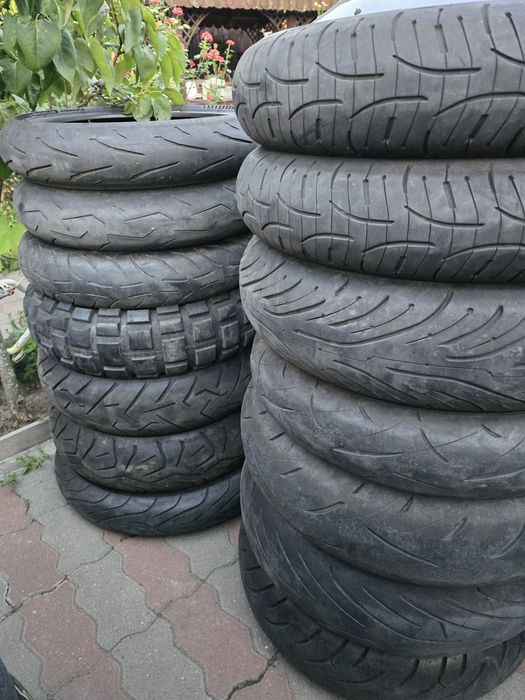 Anvelope Moto  Michelin Continental Pirelli Metzeler Diferite dimensiuni Stare impecabilă.