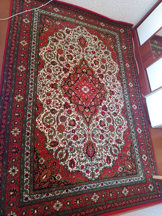 продам ковер 2х3