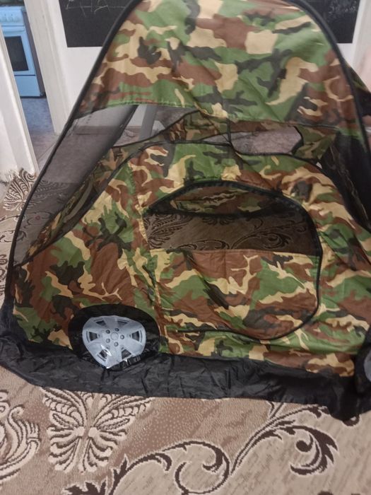 Продам детскую палатку-машинку