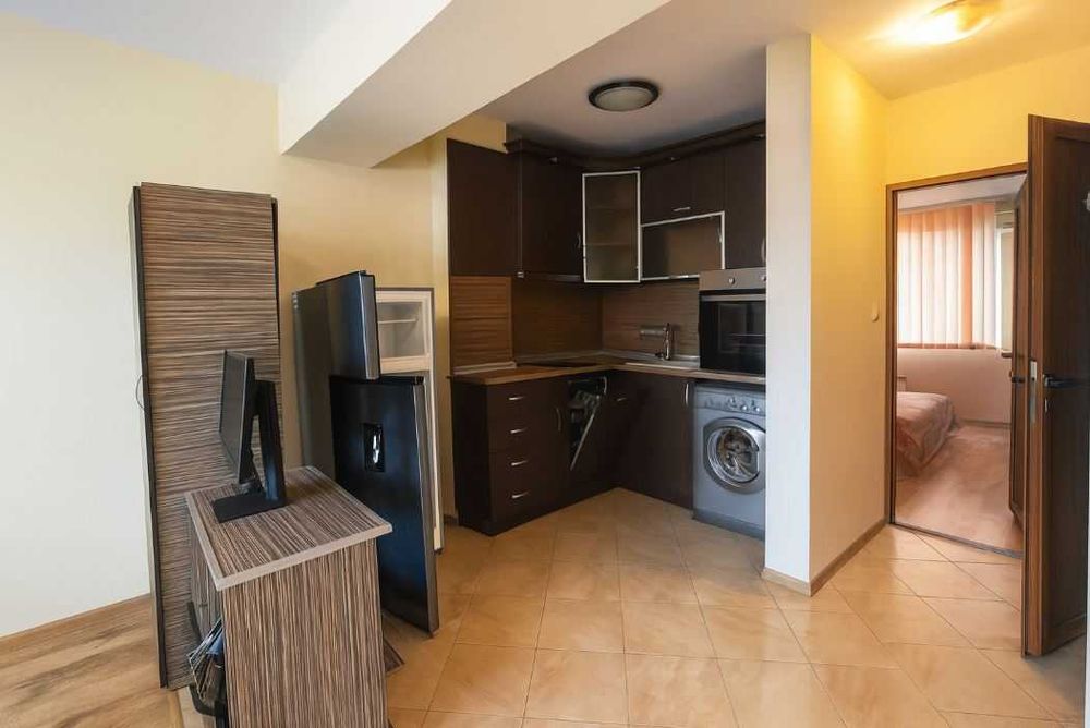 Двустаен тухлен апартамент в отличен район на Аспарухово!