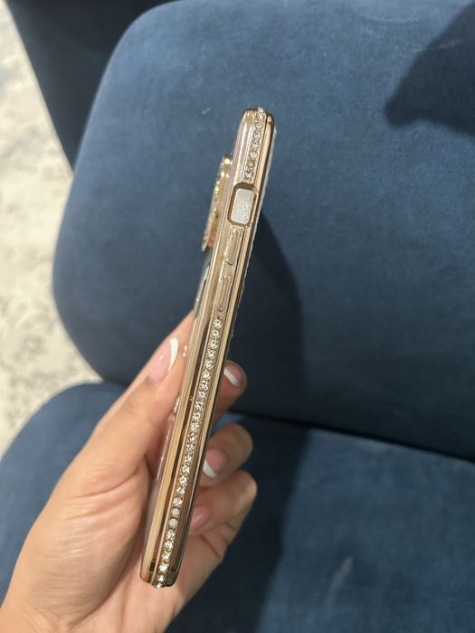 Продам чехол на  13 айфон