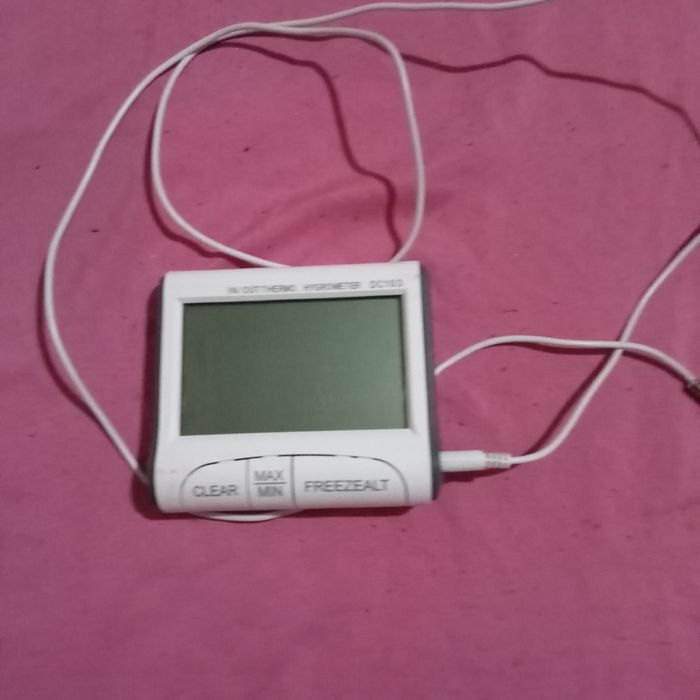 Термометр гигрометр DC103