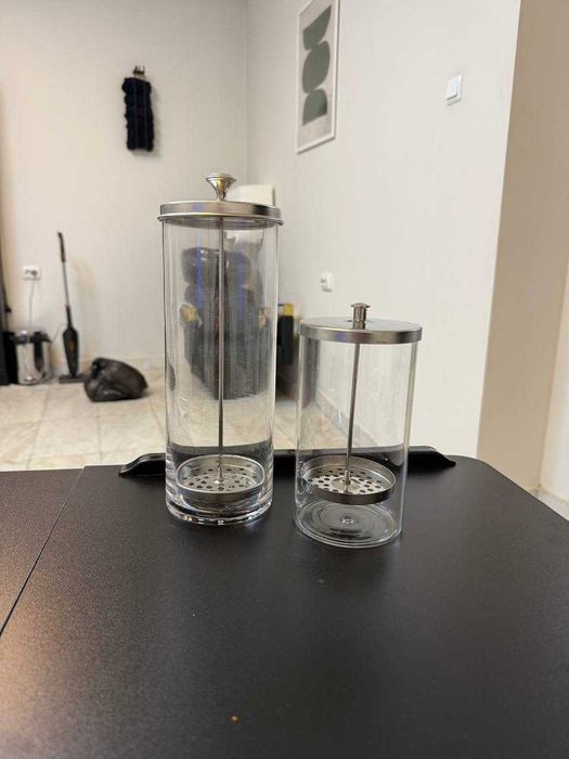 Tattoo / canapea / suport / lampă.