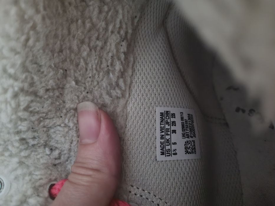 Vand bascheți Adidas
