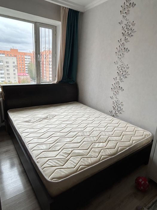 Кровать Продам с матрасом