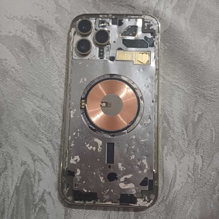 12 про макс .     .