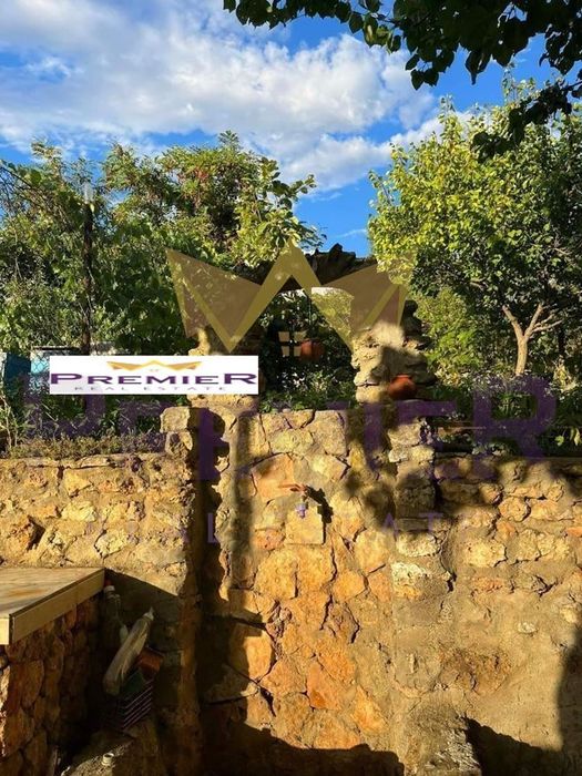 Парцел в Добрич, област-гр.Балчик площ 550 цена 37000