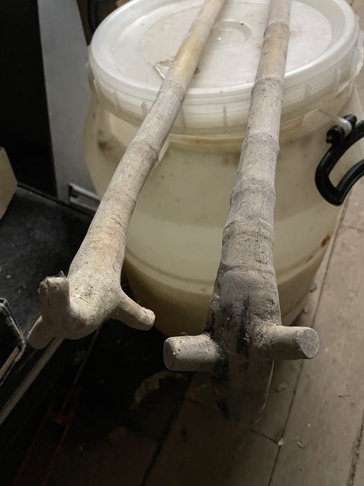 Два бастуна от бамбук