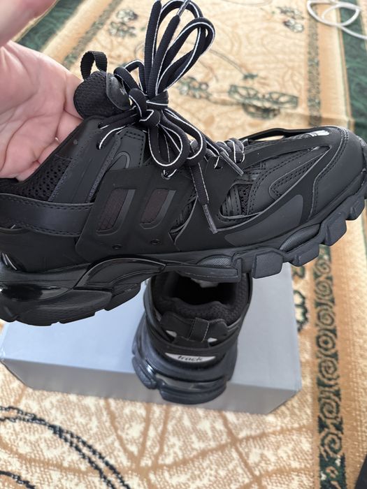 Vand balenciaga track