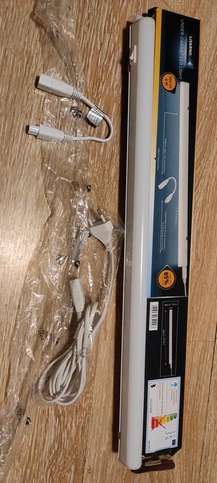 LED лампа и лампа за баня или кухня