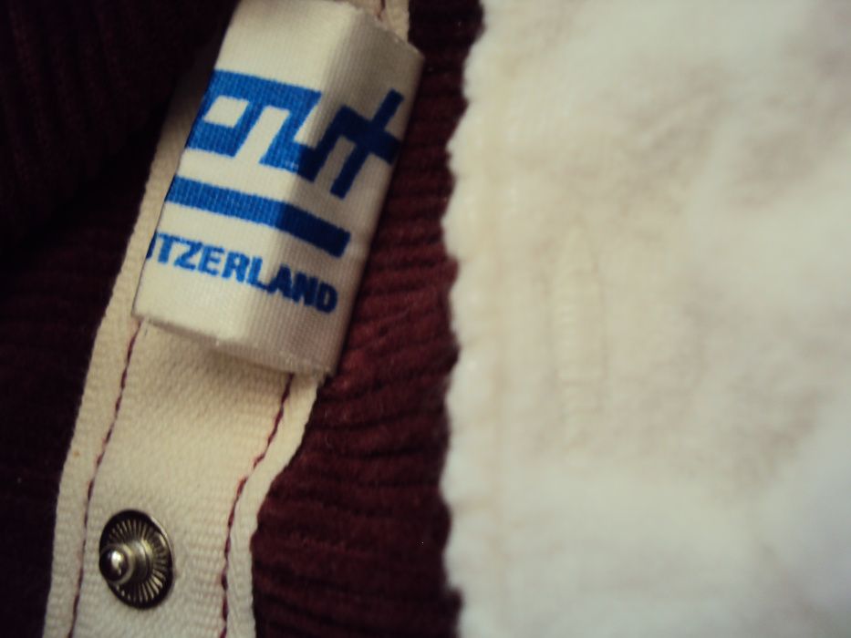 Швейцарско кенгуру за новородено и за малко бебе с 2 опции