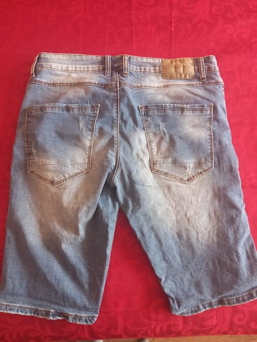 Чисто нови мъжки дънки