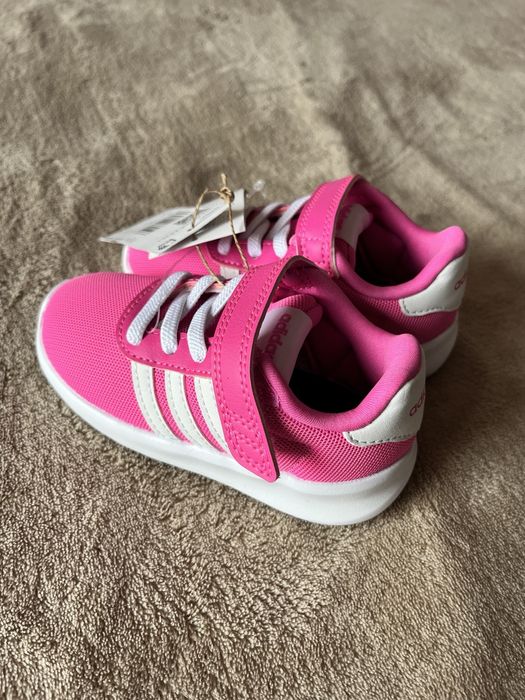 Нови детски маратонки ADIDAS номер 23