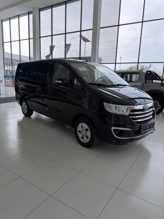 M 3 Van yangi qora rangi М3 Ван черный