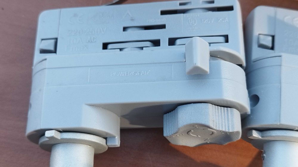 Спот за релсова система 8бр x GU10/50W/230V луни за таван - лампи