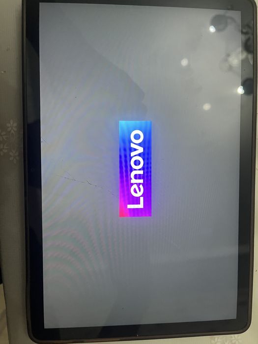 Lenevo планшет новый