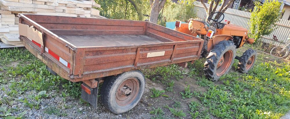 Vând tractor Fiat 215