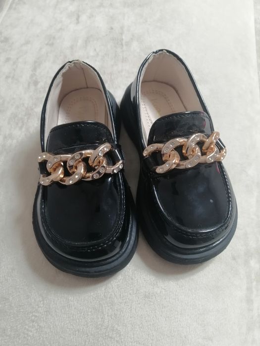 Туфли для девочек.