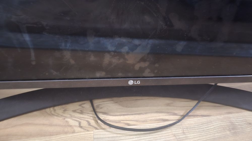 Телевтзор LG продам на запчасти