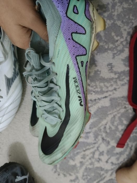 Продаю бутсы торг есть