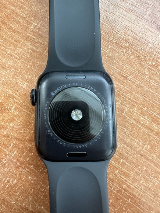 Смарт часы Apple watch se